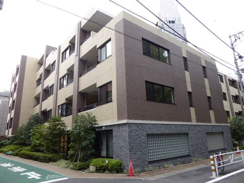 リビオ新宿御苑