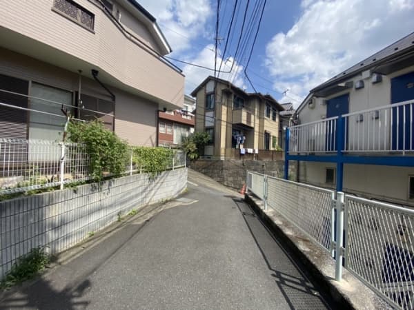 リ-ヴェルポ-ト岸根公園