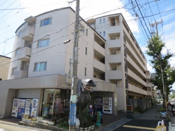 シュトラ-セ泉